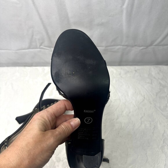 Fioni Black Open Toe High Heels with Faux Flowers Size 7 - Picture 4 of 12
